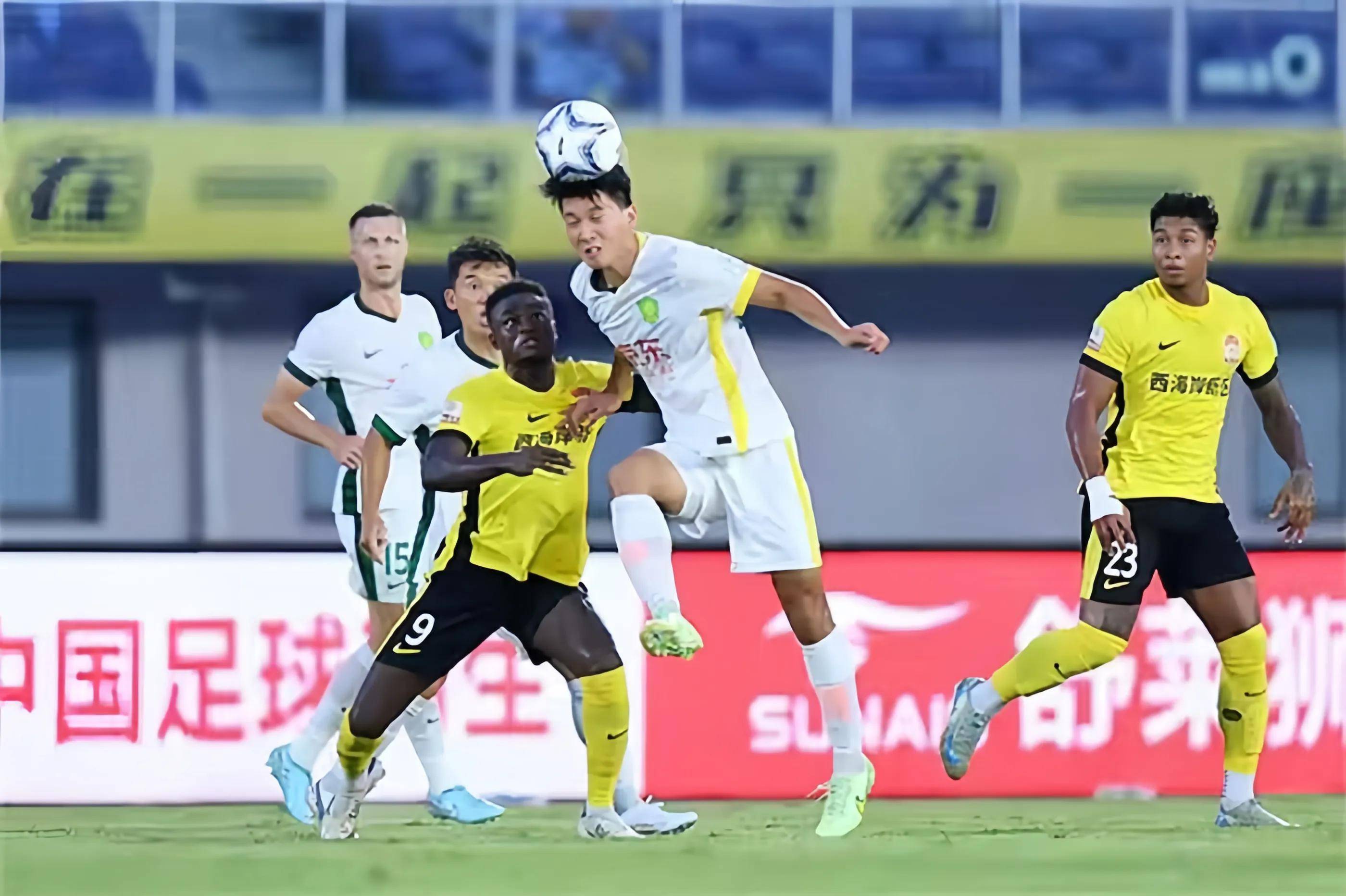 卢顿则在与 卢顿则在与